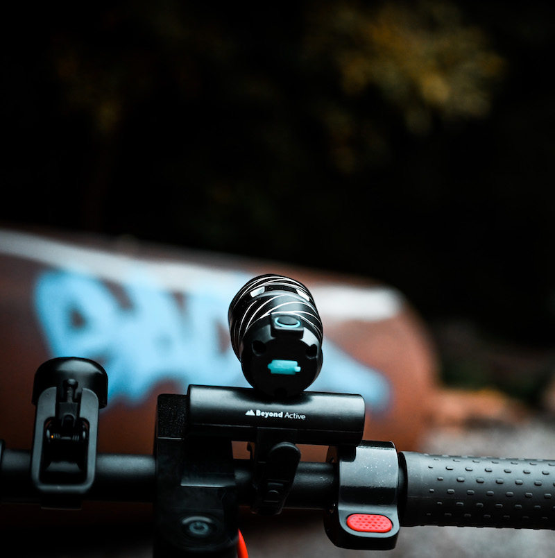 Leistungsstarkes Fahrradlicht (USB-Aufladung)